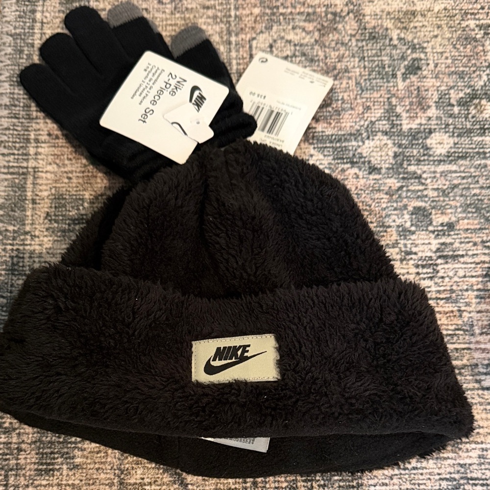 Nike Black Fleece Hat and Gloves Set kids one size